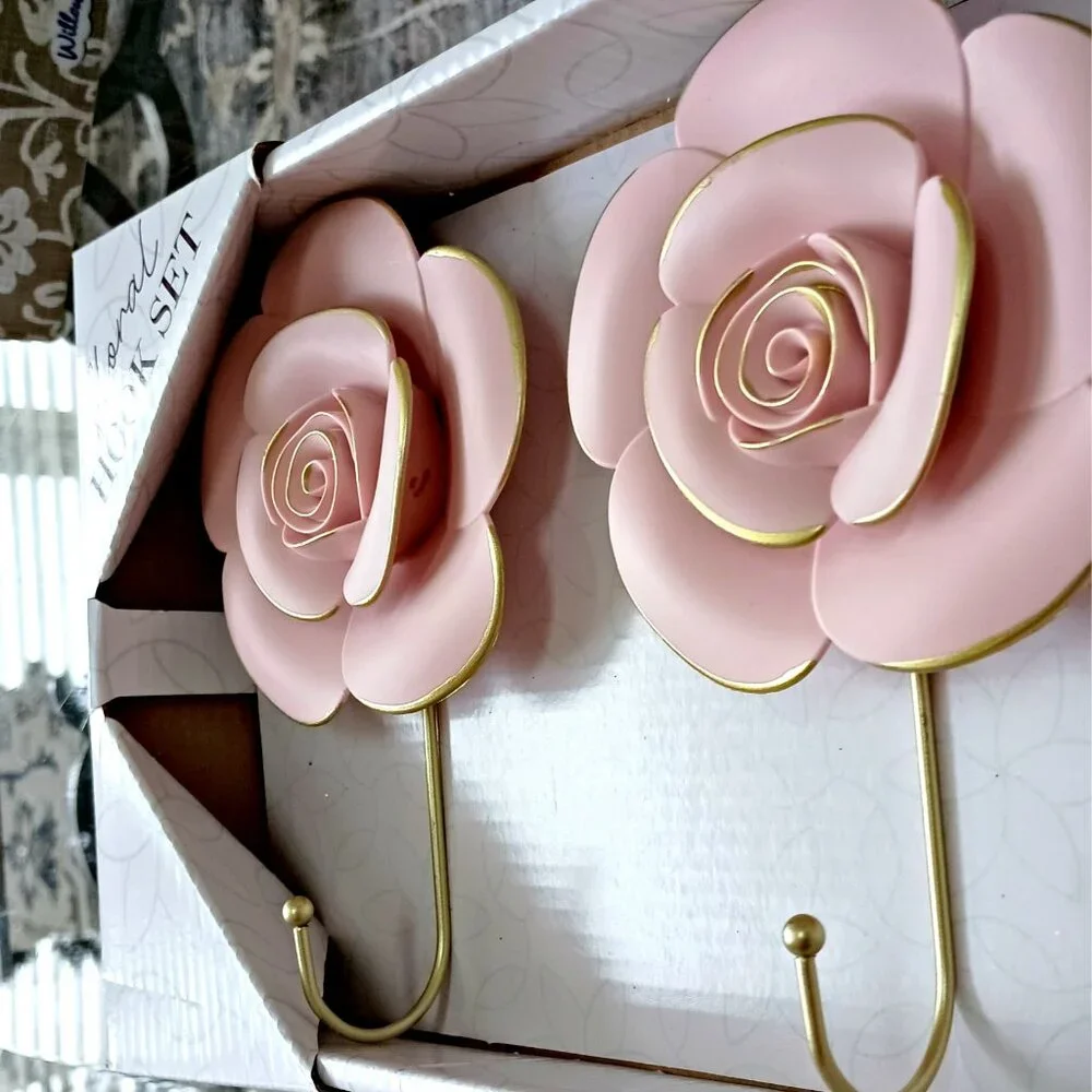 NEW! SET/3 GORGEOUS SHABBY CHIC Flower WALL HOOKS